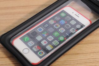 Anker 完全防水ケース IPX8規格 ドライバッグ を購入!夏は終わったけど、お風呂スマホ需要にピッタリ!