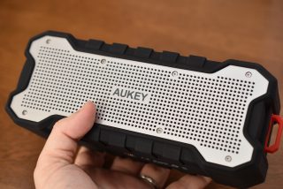 AUKEY(オーキー)のBluetoothワイヤレススピーカー SK-M12 を試す。