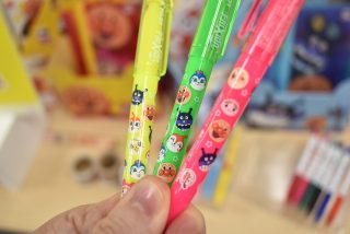 アンパンマン柄のフリクションがマジヤバイ。心もほっこりなスマイルプラスを紹介!