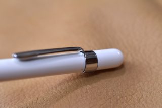 Apple Pencil用クリップ「りんごのへた for apple pencil」レビュー!これは結構いいです!