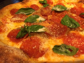 株主優待巡礼 ウルフギャング・パック PIZZA BAR 赤坂アークヒルズ店!ピザがおいしい!