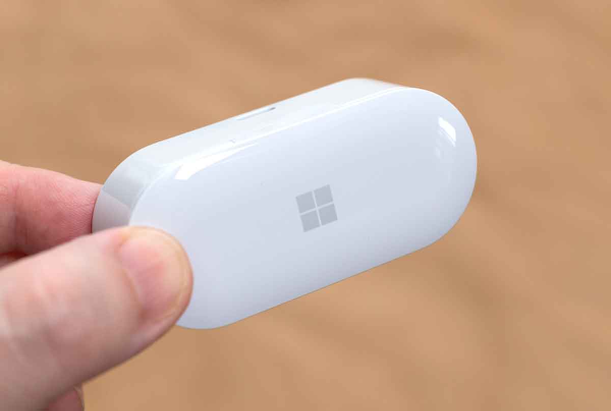 自腹レビュー】マイクロソフトの完全ワイヤレスイヤホン「Surface Earbuds」を購入。なかなか良いので紹介します！ - モノ好き。ブログ