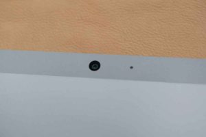 Surface Go 2 の外側カメラ