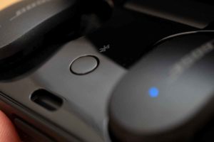 Bose QuietComfort Earbuds 充電ケースBluetoothボタン