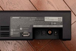 Bose Solo Soundbar Series II 背面の入力インターフェース