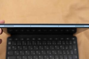 Lenovo IdeaPad Duet Chromebook のスピーカー、マイク