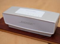 Bose SoundLink Mini II スペシャルエディション にクレードルを接続