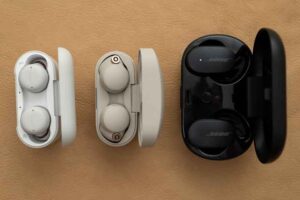 Echo Buds、WF-1000XM4、Bose QuietComfort Earbuds　のサイズ比較