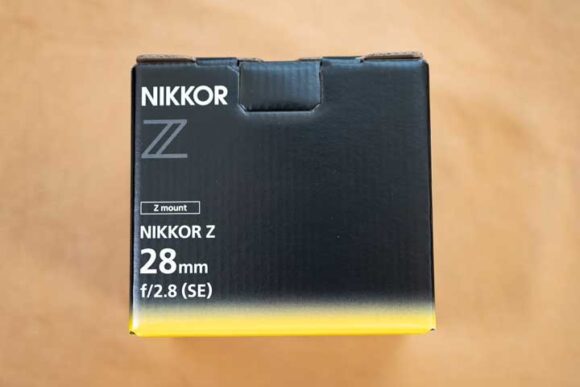 NIKKOR Z 28mm f/2.8（SE）の外箱