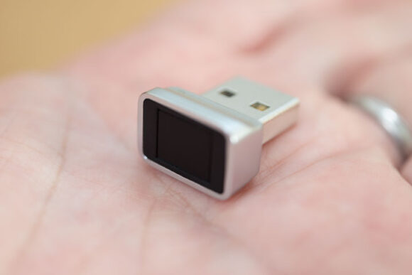 アルカナイト USB指紋認証リーダー AKFSD-07 の本体指紋読み取り面