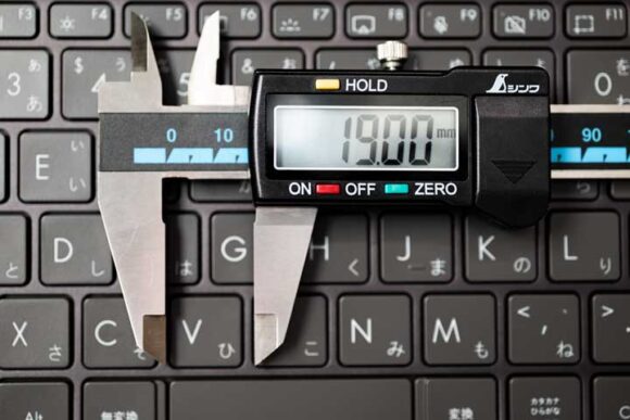 ASUS Zenbook S 13 OLED のキーボードピッチ