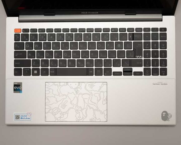ASUS Vivobook S 15 OLED BAPE® Edition K5504VA のキーポード面