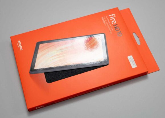 【Fire HD 10 第13世代用】Amazon純正 保護カバー (ブラック) のパッケージ