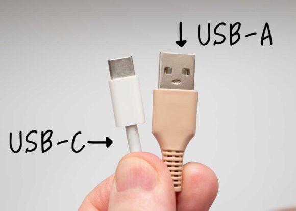 USB-A端子とUSB-C端子