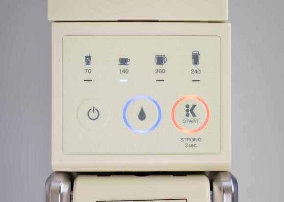 電源オン時のKEURIG KB-01 の操作・表示部材