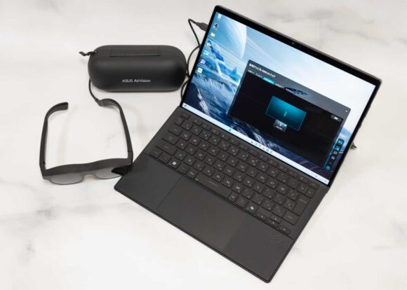 ASUS AirVision M1 と ROG Flow Z13 GZ302EA