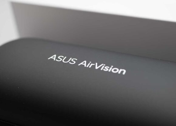 ASUS AirVision のケース