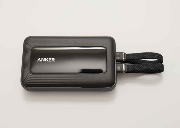 Anker Zolo Power Bank (10000mAh, 35W, Built-In Dual USB-Cケーブル) の外観