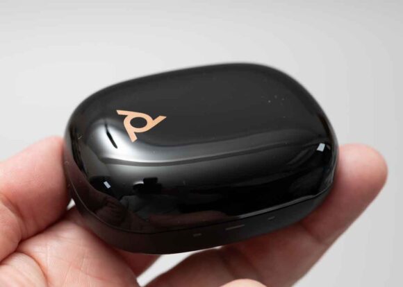 『Poly Voyager Free 20』の充電ケース