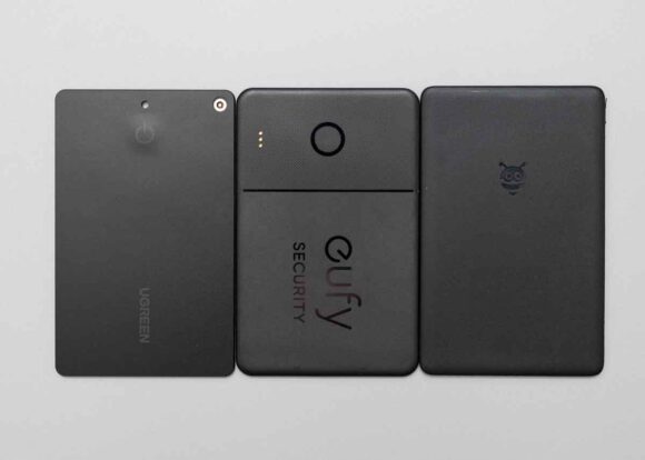 「UGREEN FineTrack Slim Smart Finder」とEufy、Pebblebeeのカードタイプとのサイズ比較
