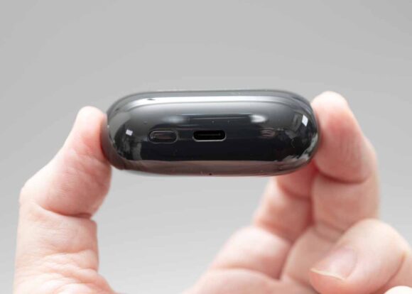 HUAWEI FreeBuds Pro 4の充電ケースの底面