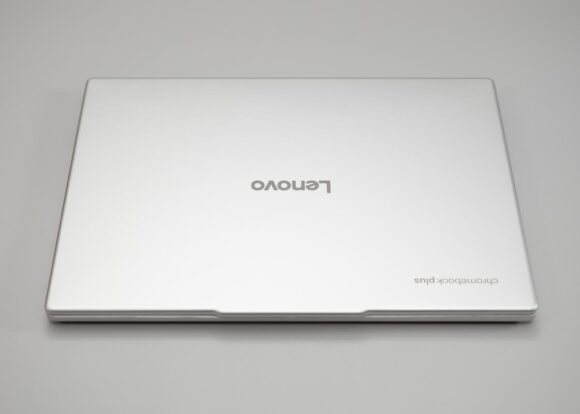 Lenovo Chromebook Plus Gen 10 83MY000CJPの外観（天板）