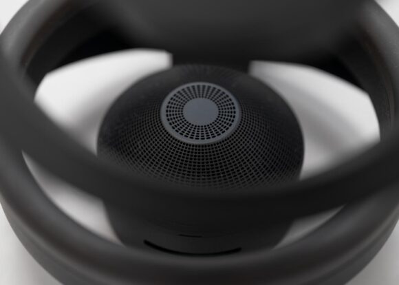 nwm ONE のスピーカー部。