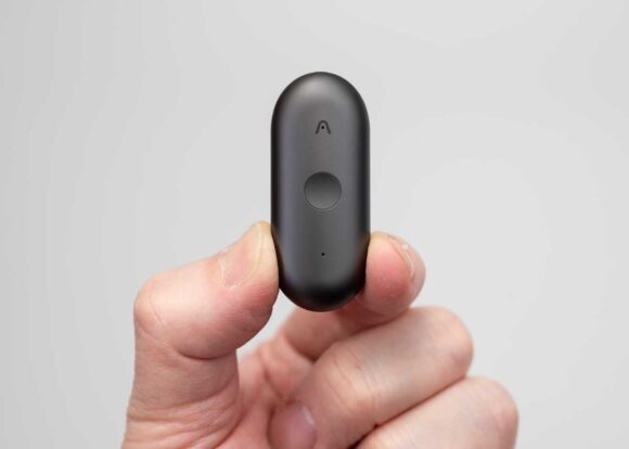 Plaud NotePin S 本体。美しいデザインだ。